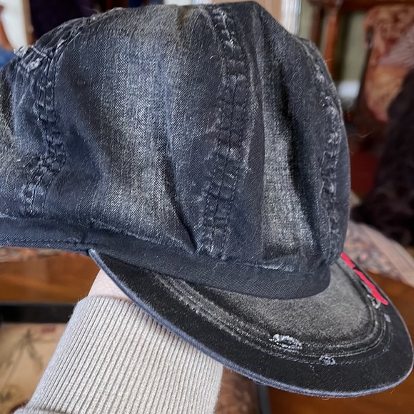 Cowgirl Tuff Co. black distressed newspaper boy hat size M new without tags - Picture 3 of 5